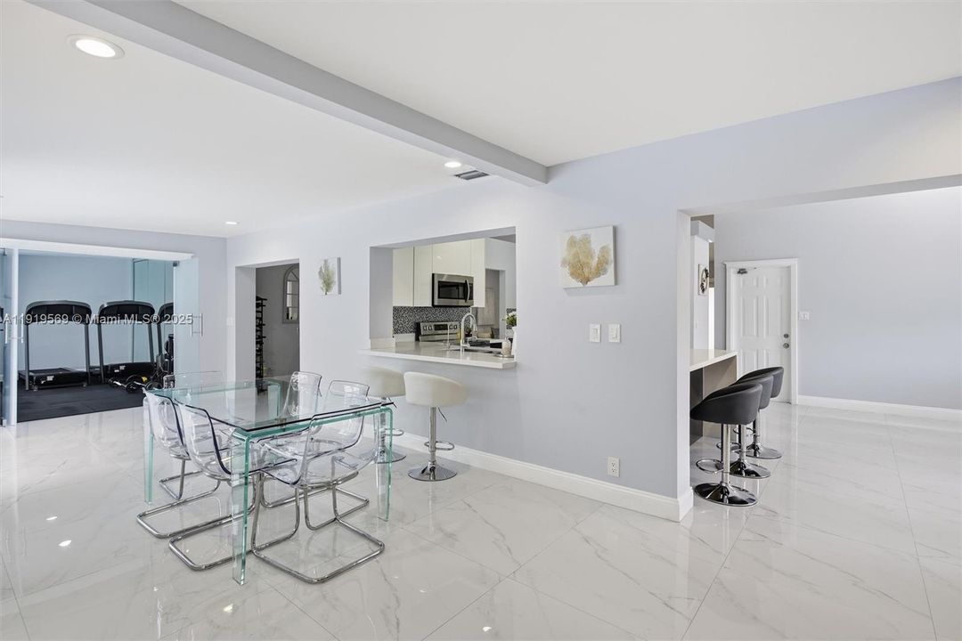 For Sale: $1,700,000 (5 beds, 3 baths, 3500 Square Feet)