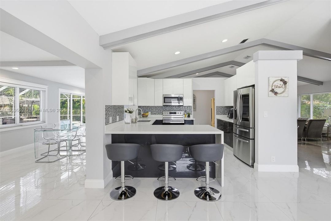 For Sale: $1,700,000 (5 beds, 3 baths, 3500 Square Feet)