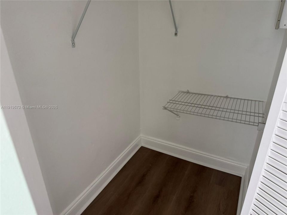 Active With Contract: $2,250 (2 beds, 2 baths, 859 Square Feet)