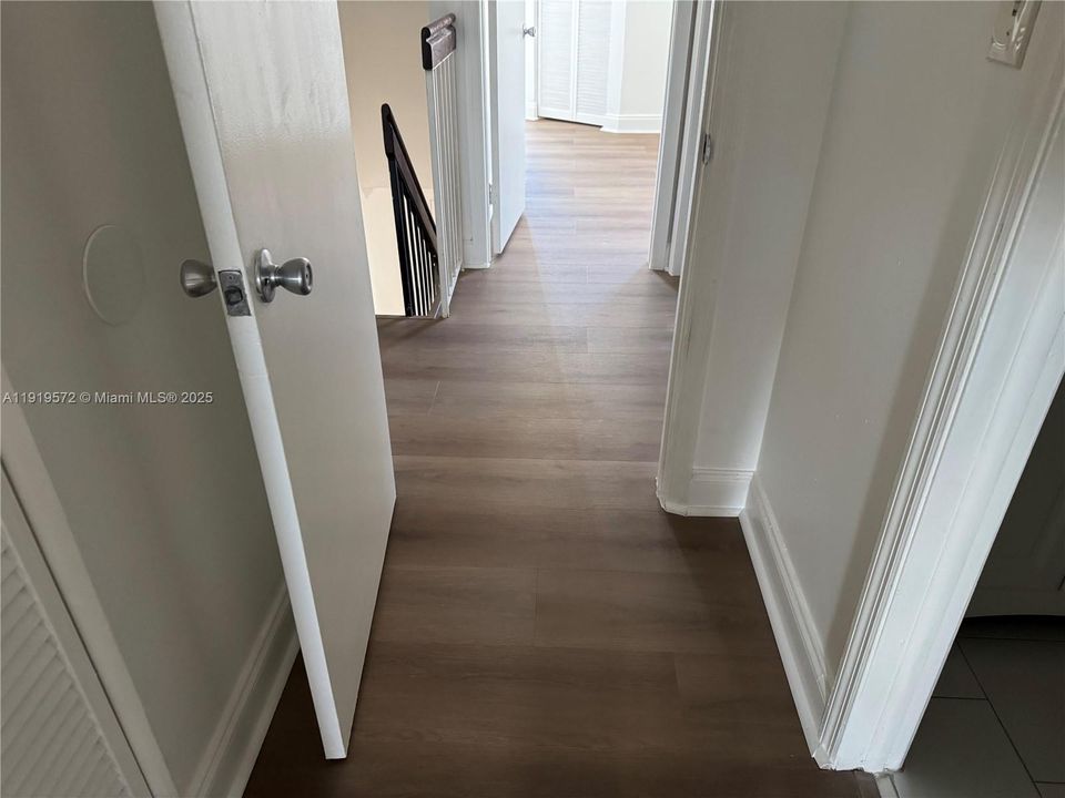 Active With Contract: $2,250 (2 beds, 2 baths, 859 Square Feet)