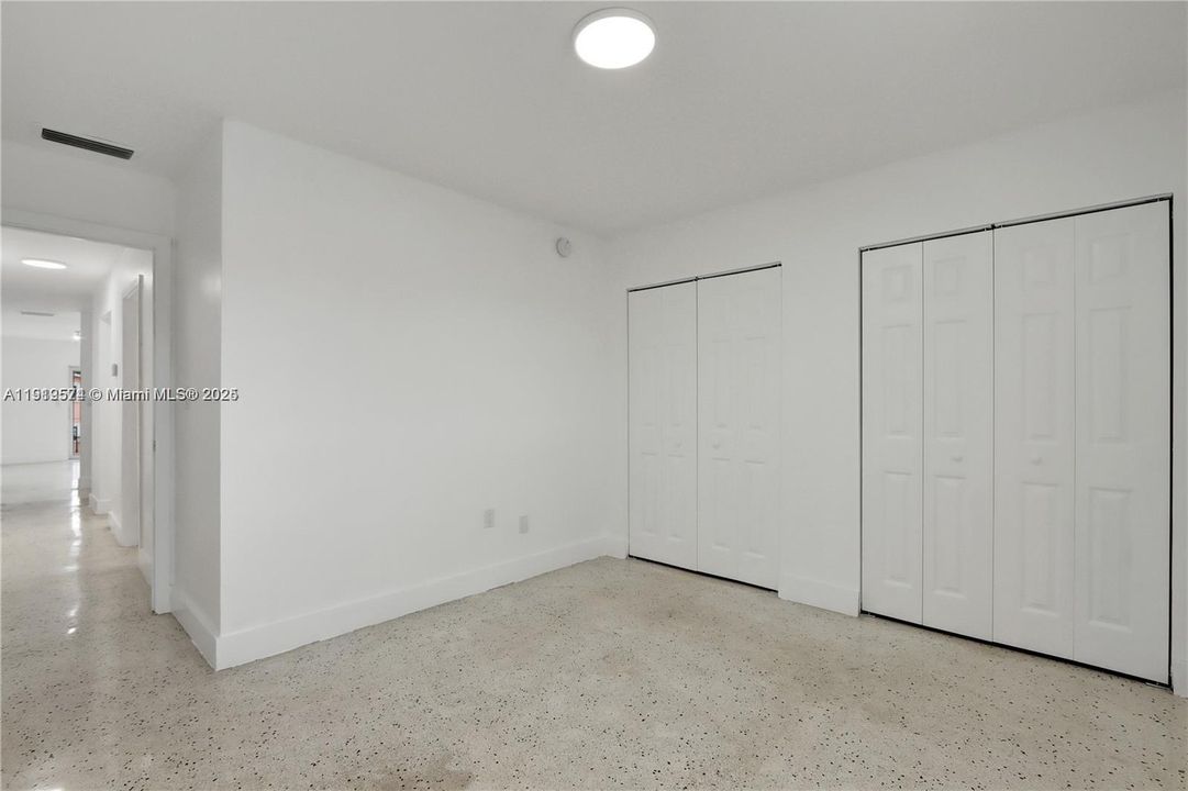 En Renta: $2,300 (2 camas, 1 baños, 3462 Pies cuadrados)