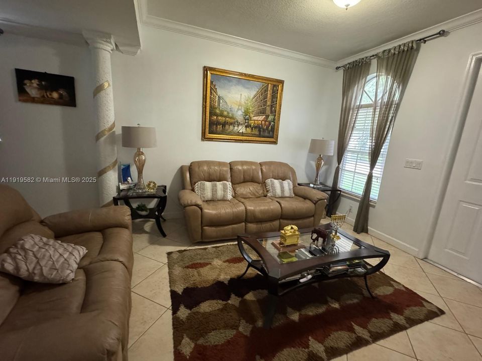 Active With Contract: $3,790 (4 beds, 2 baths, 1800 Square Feet)
