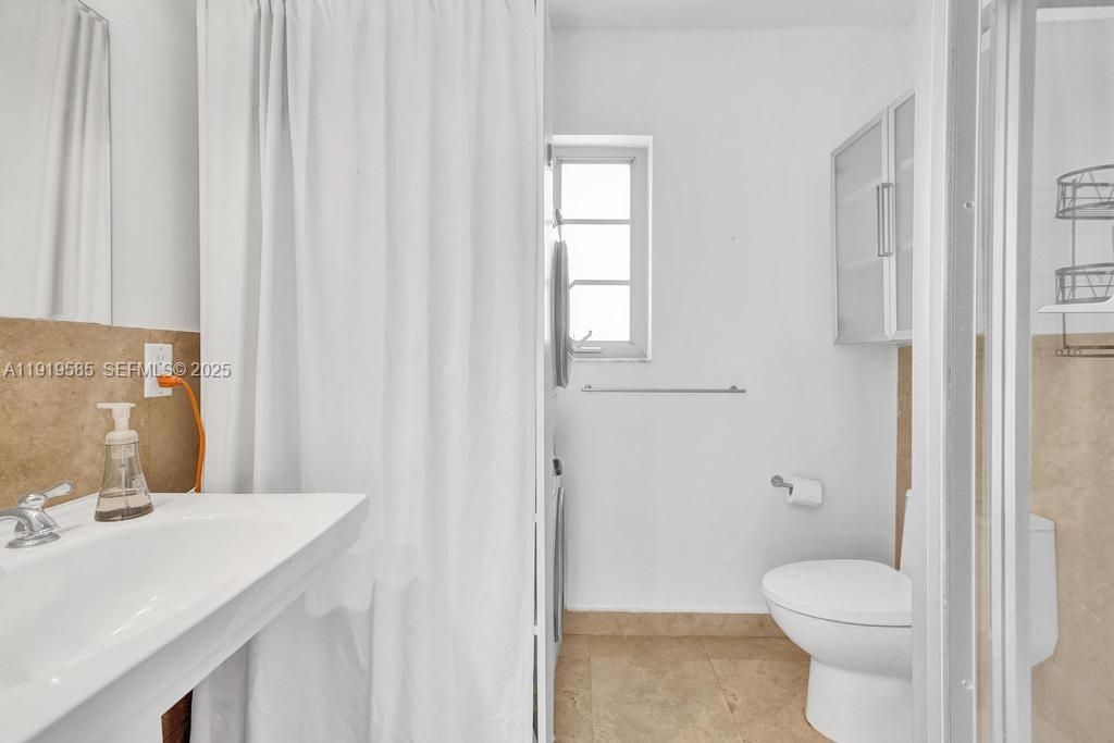 待售: $725,000 (2 贝兹, 2 浴室, 857 平方英尺)