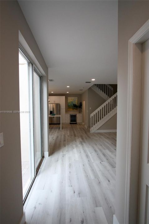 出租: $4,000 (3 贝兹, 2 浴室, 1748 平方英尺)