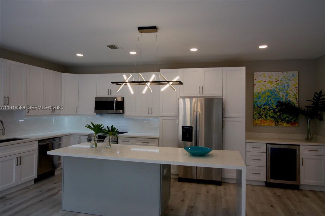 出租: $4,000 (3 贝兹, 2 浴室, 1748 平方英尺)