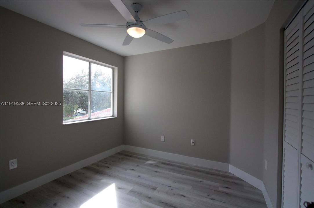 出租: $4,000 (3 贝兹, 2 浴室, 1748 平方英尺)