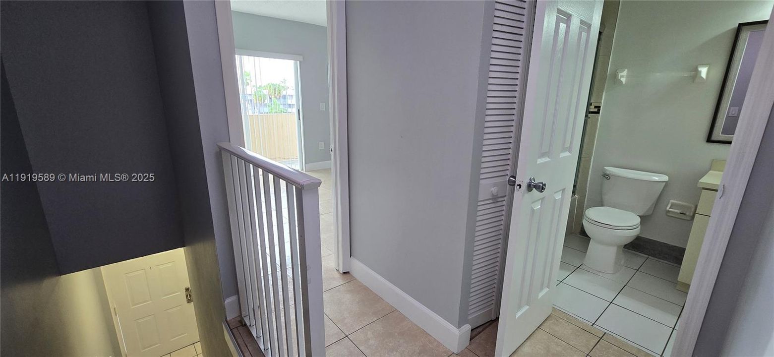 For Sale: $272,000 (2 beds, 1 baths, 960 Square Feet)