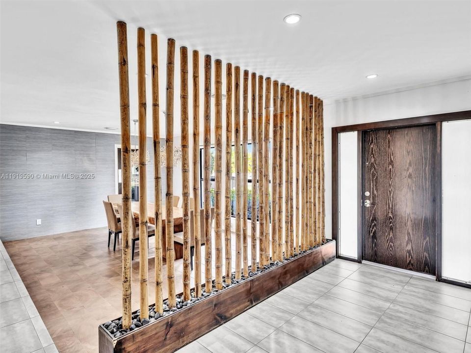 待售: $2,250,000 (5 贝兹, 4 浴室, 4073 平方英尺)