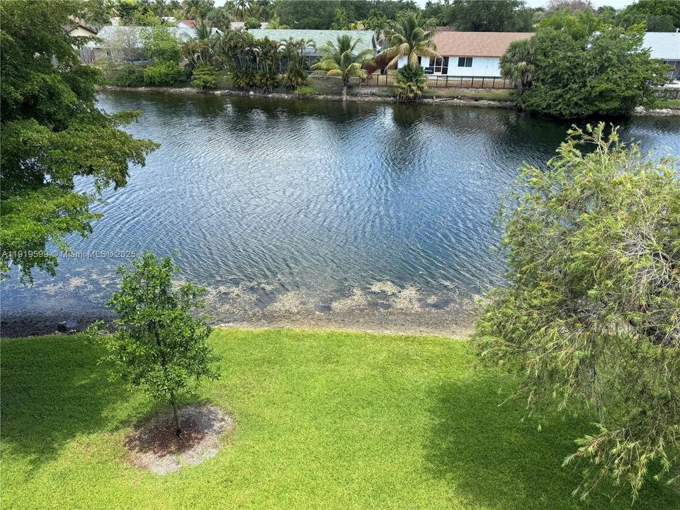 For Rent: $1,995 (2 beds, 2 baths, 986 Square Feet)