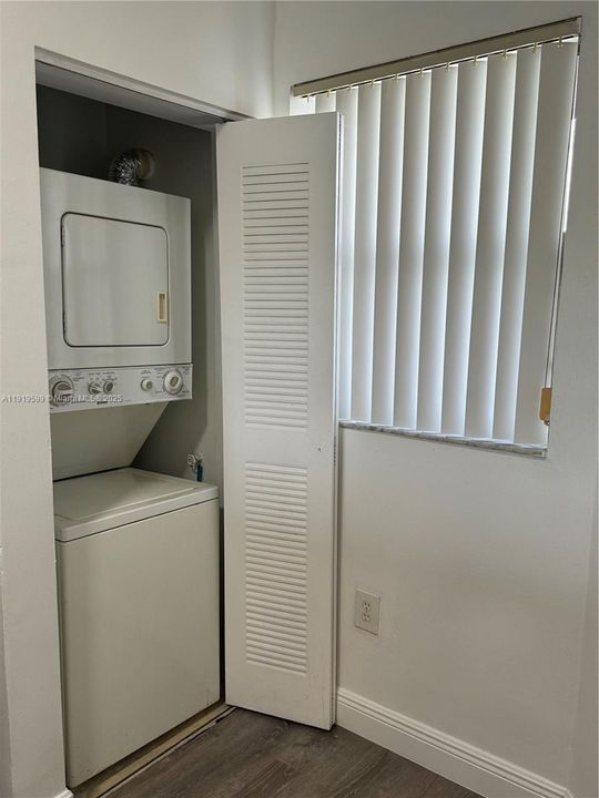 For Rent: $1,995 (2 beds, 2 baths, 986 Square Feet)