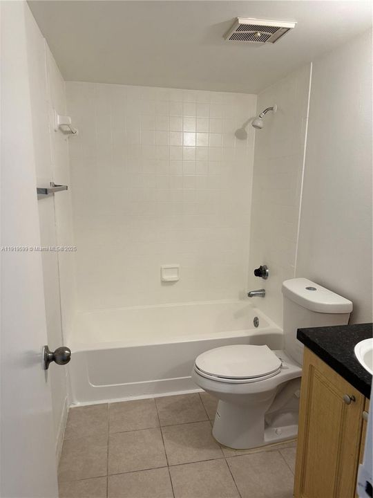 For Rent: $1,995 (2 beds, 2 baths, 986 Square Feet)