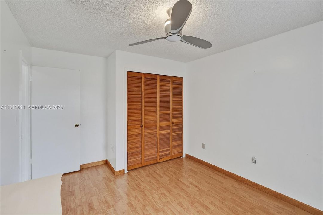 待售: $1,150,000 (3 贝兹, 2 浴室, 1410 平方英尺)