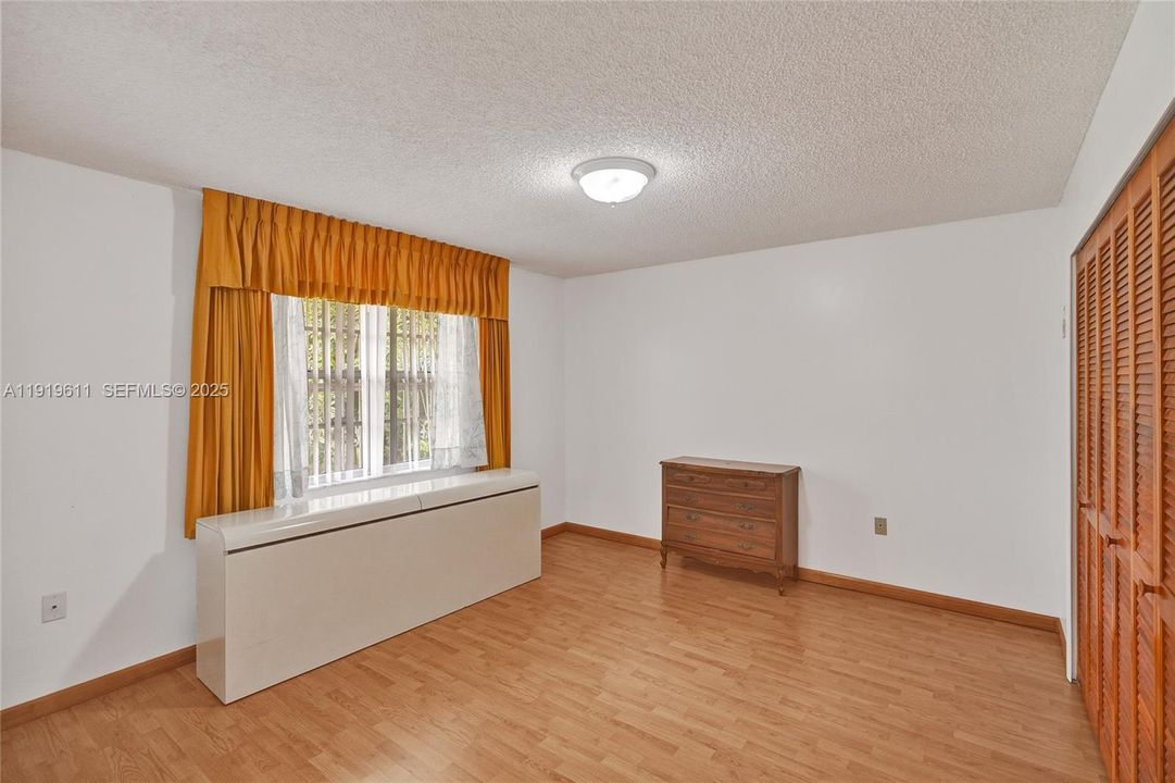 待售: $1,150,000 (3 贝兹, 2 浴室, 1410 平方英尺)