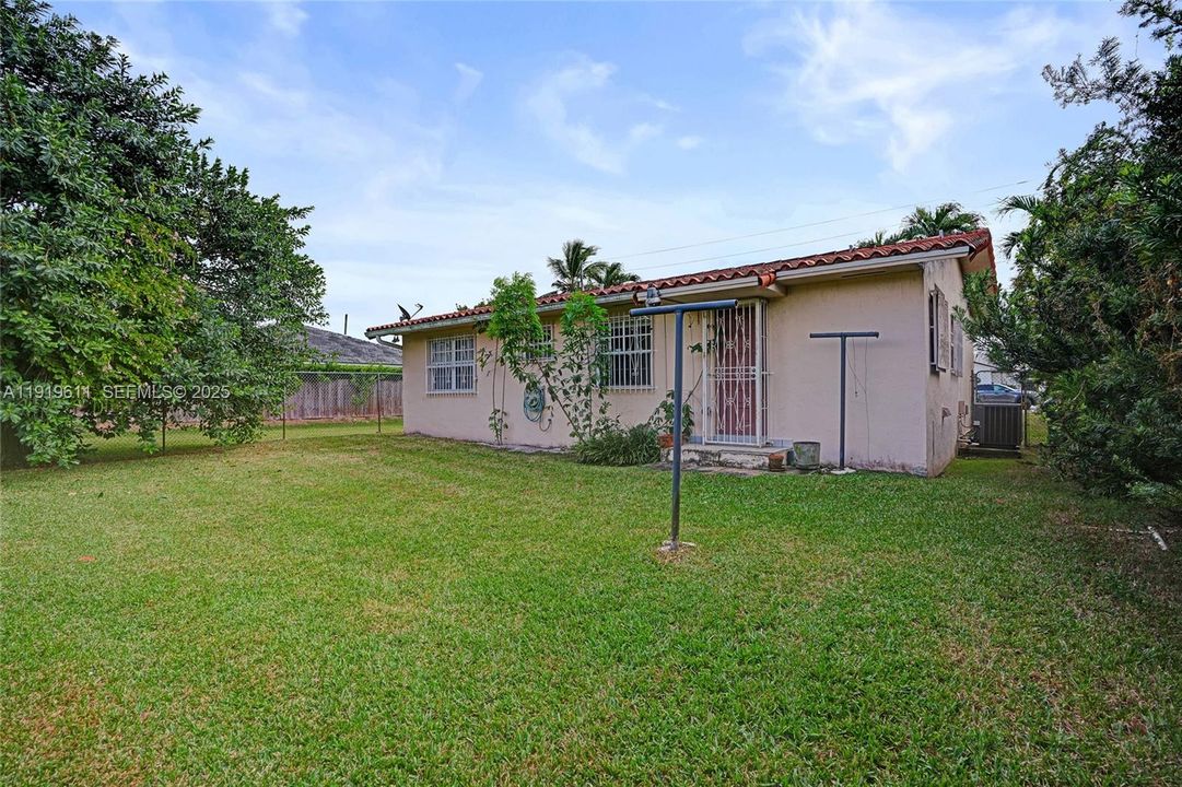 待售: $1,150,000 (3 贝兹, 2 浴室, 1410 平方英尺)