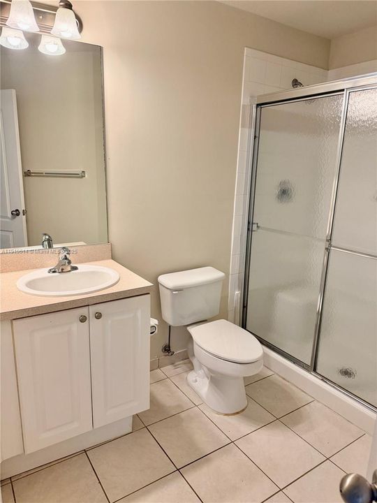 待售: $330,000 (2 贝兹, 2 浴室, 1403 平方英尺)