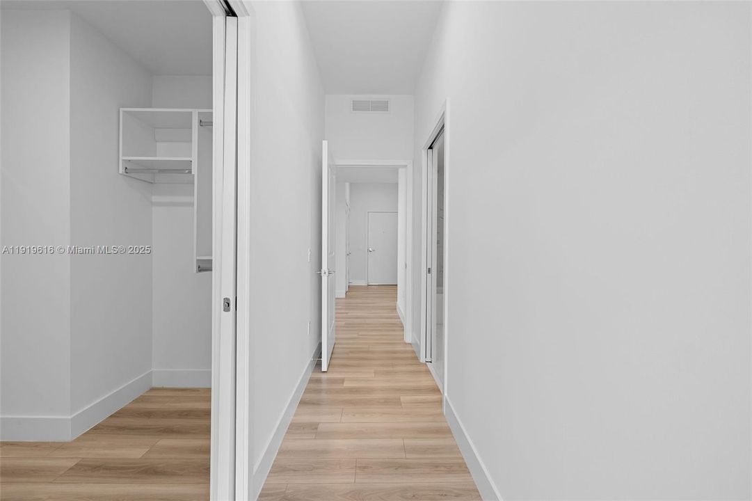 For Sale: $1,330,000 (2 beds, 2 baths, 1483 Square Feet)