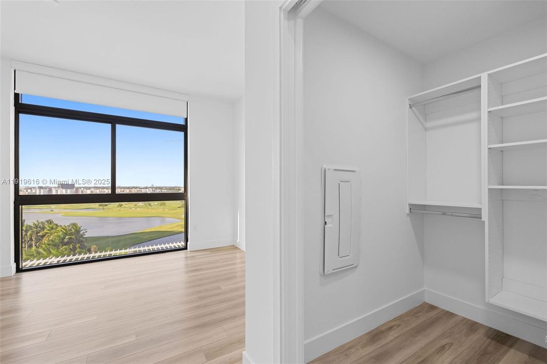 For Sale: $1,330,000 (2 beds, 2 baths, 1483 Square Feet)