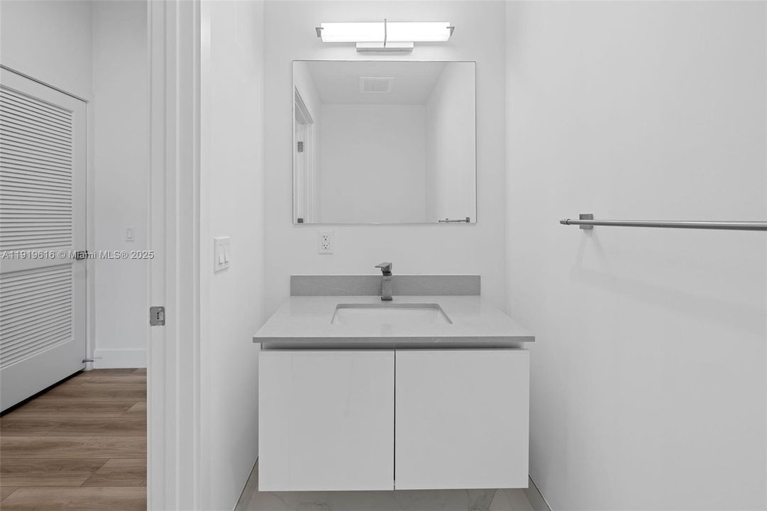 For Sale: $1,330,000 (2 beds, 2 baths, 1483 Square Feet)