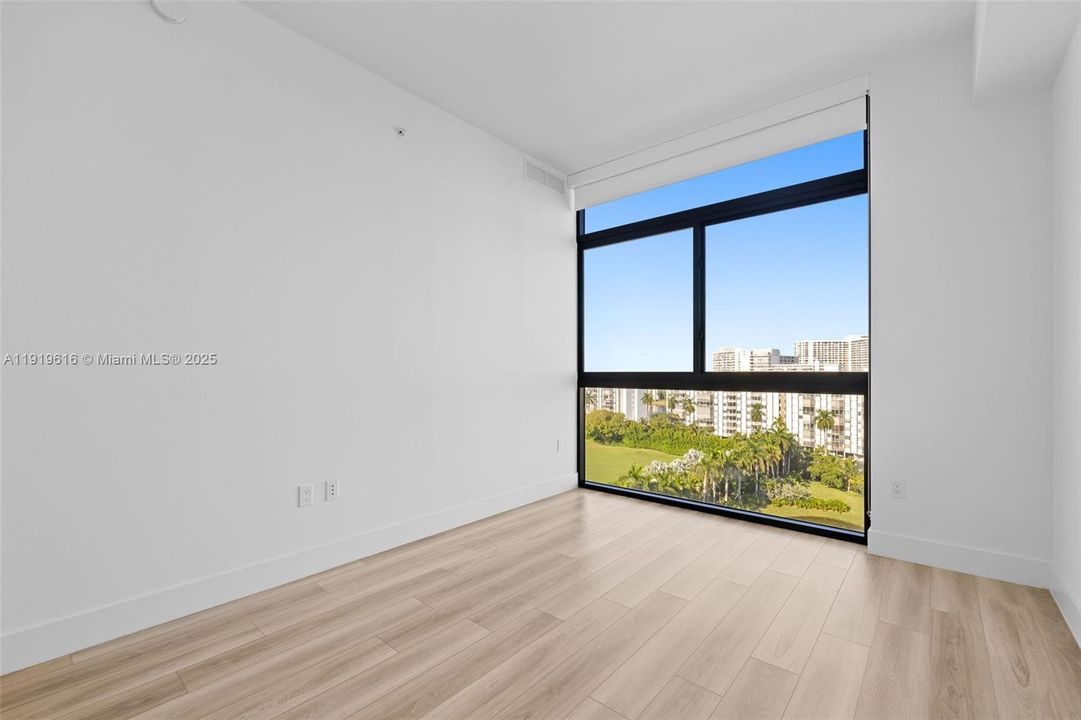 For Sale: $1,330,000 (2 beds, 2 baths, 1483 Square Feet)