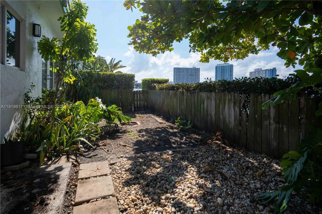 En Renta: $3,200 (2 camas, 2 baños, 1000 Pies cuadrados)