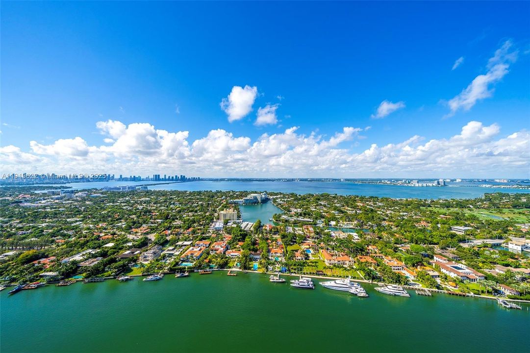 For Rent: $6,000 (1 beds, 2 baths, 1160 Square Feet)