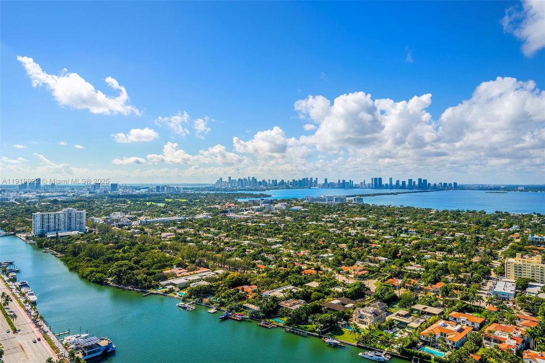 For Rent: $6,000 (1 beds, 2 baths, 1160 Square Feet)