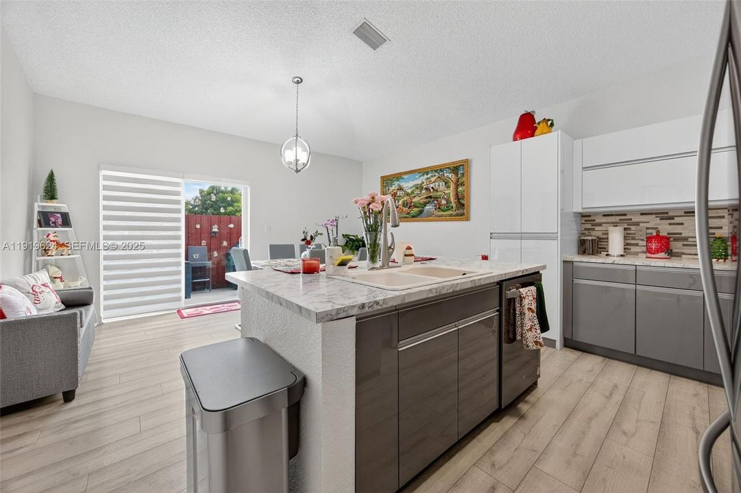 En Renta: $2,950 (4 camas, 2 baños, 0 Pies cuadrados)