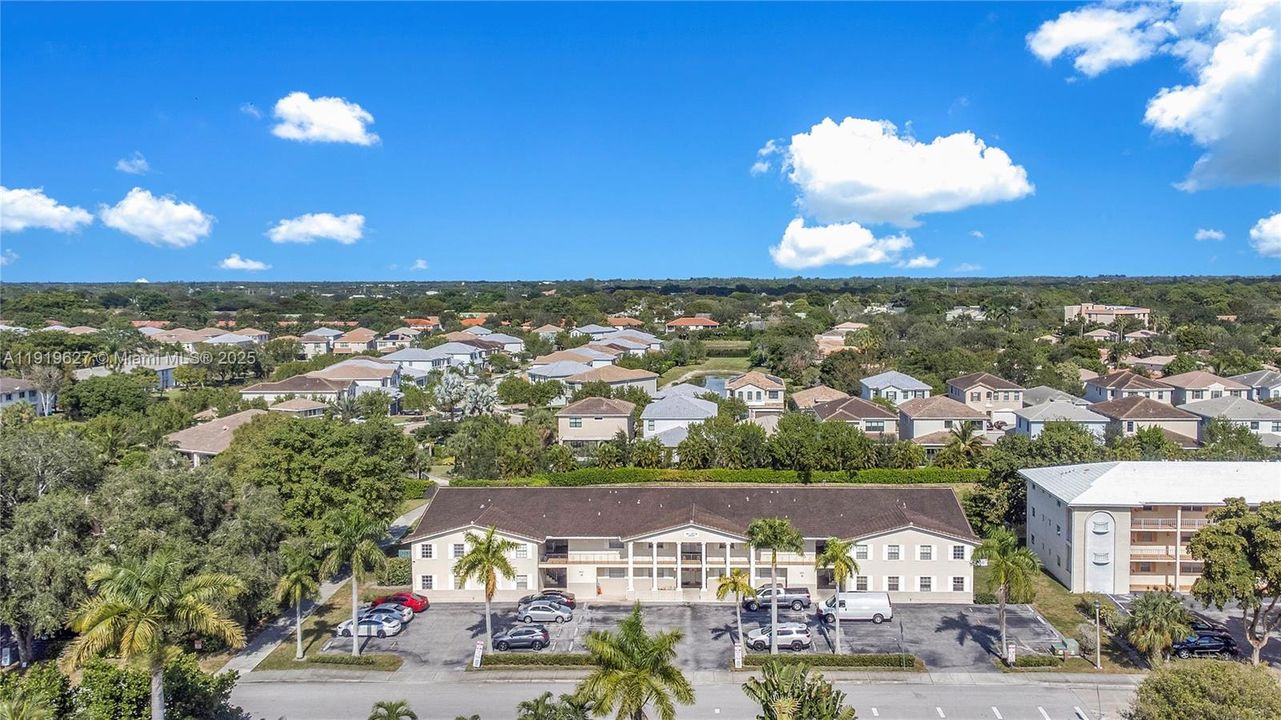 待售: $200,000 (2 贝兹, 2 浴室, 1160 平方英尺)