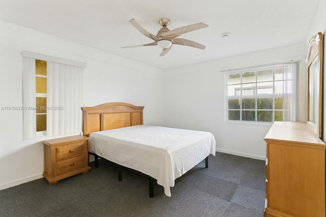 待售: $469,000 (3 贝兹, 2 浴室, 1731 平方英尺)