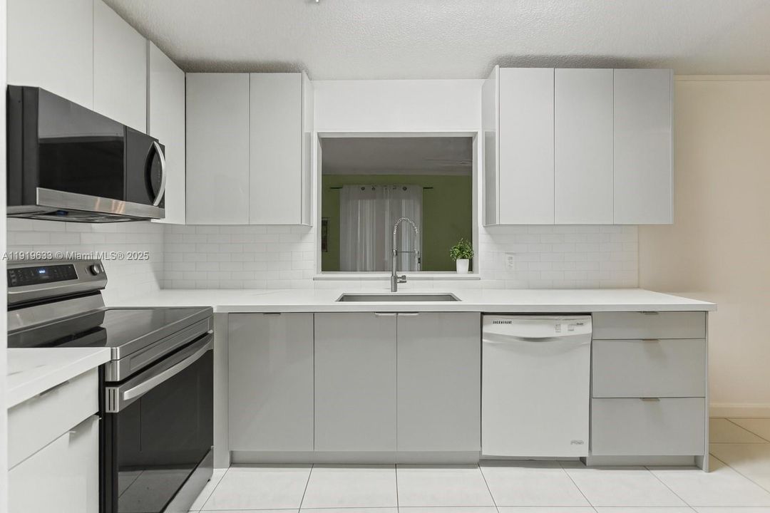 待售: $469,000 (3 贝兹, 2 浴室, 1731 平方英尺)