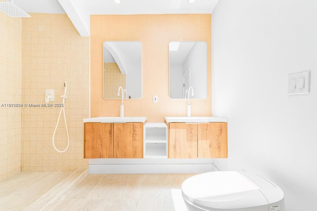 На продажу: $890,000 (3 спален, 2 ванн, 2242 Квадратных фут)