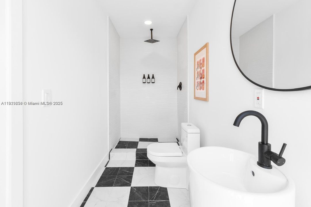 На продажу: $890,000 (3 спален, 2 ванн, 2242 Квадратных фут)