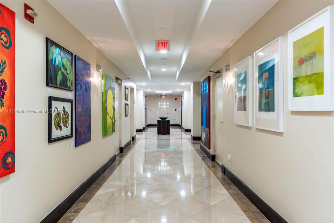 На продажу: $1,299,000 (2 спален, 2 ванн, 1445 Квадратных фут)