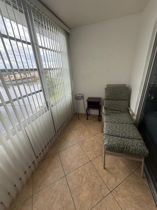 En Renta: $1,950 (2 camas, 2 baños, 850 Pies cuadrados)