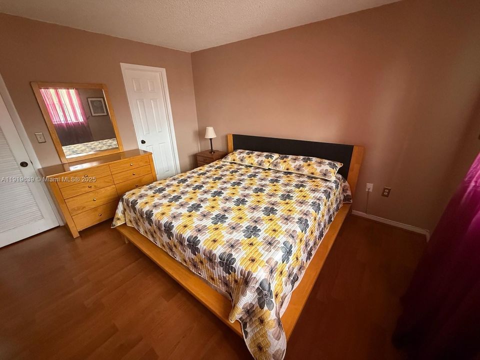 En Renta: $1,950 (2 camas, 2 baños, 850 Pies cuadrados)