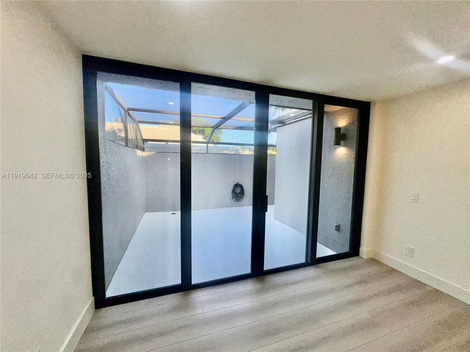 For Rent: $3,400 (3 beds, 2 baths, 1323 Square Feet)