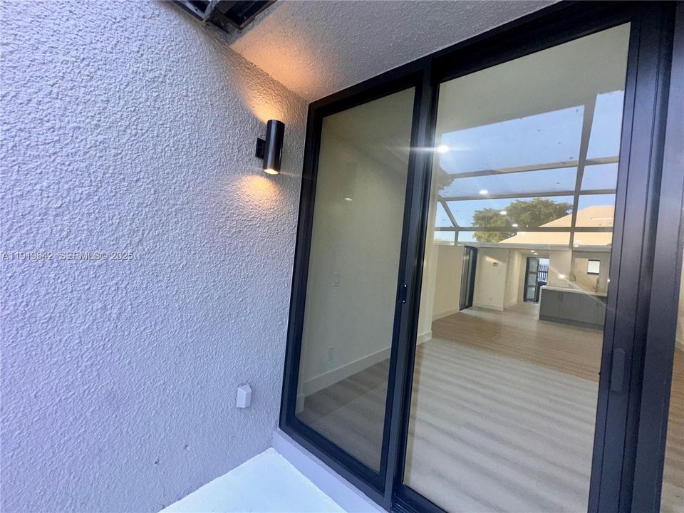 For Rent: $3,400 (3 beds, 2 baths, 1323 Square Feet)