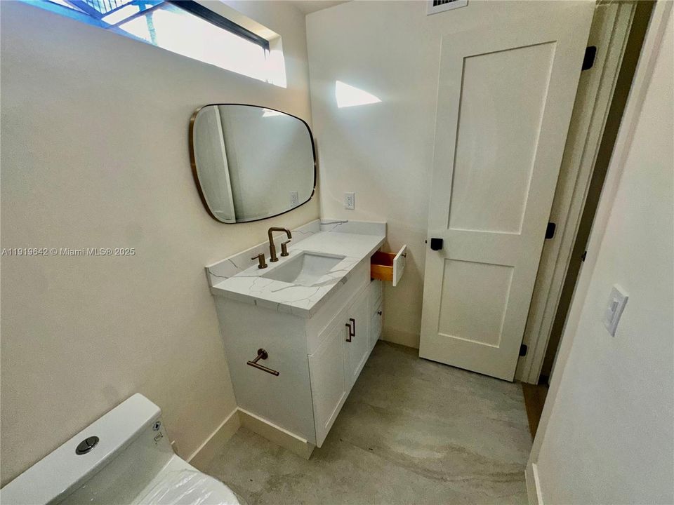 For Rent: $3,400 (3 beds, 2 baths, 1323 Square Feet)