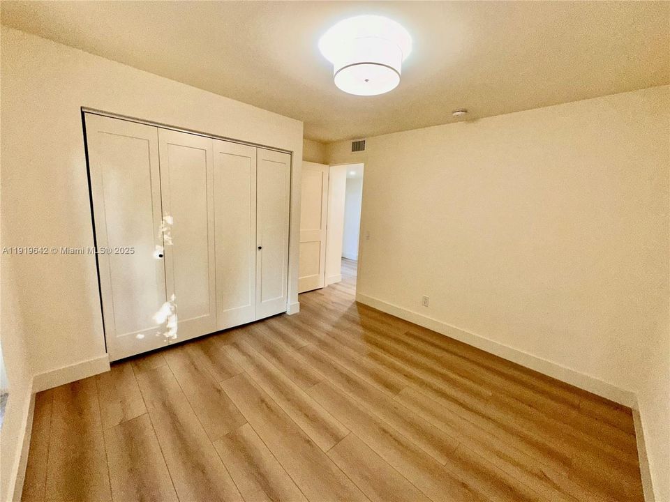 For Rent: $3,400 (3 beds, 2 baths, 1323 Square Feet)