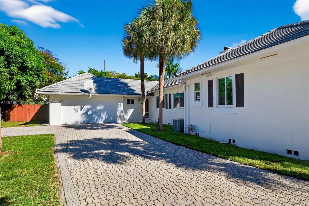 For Rent: $11,000 (4 beds, 4 baths, 2873 Square Feet)