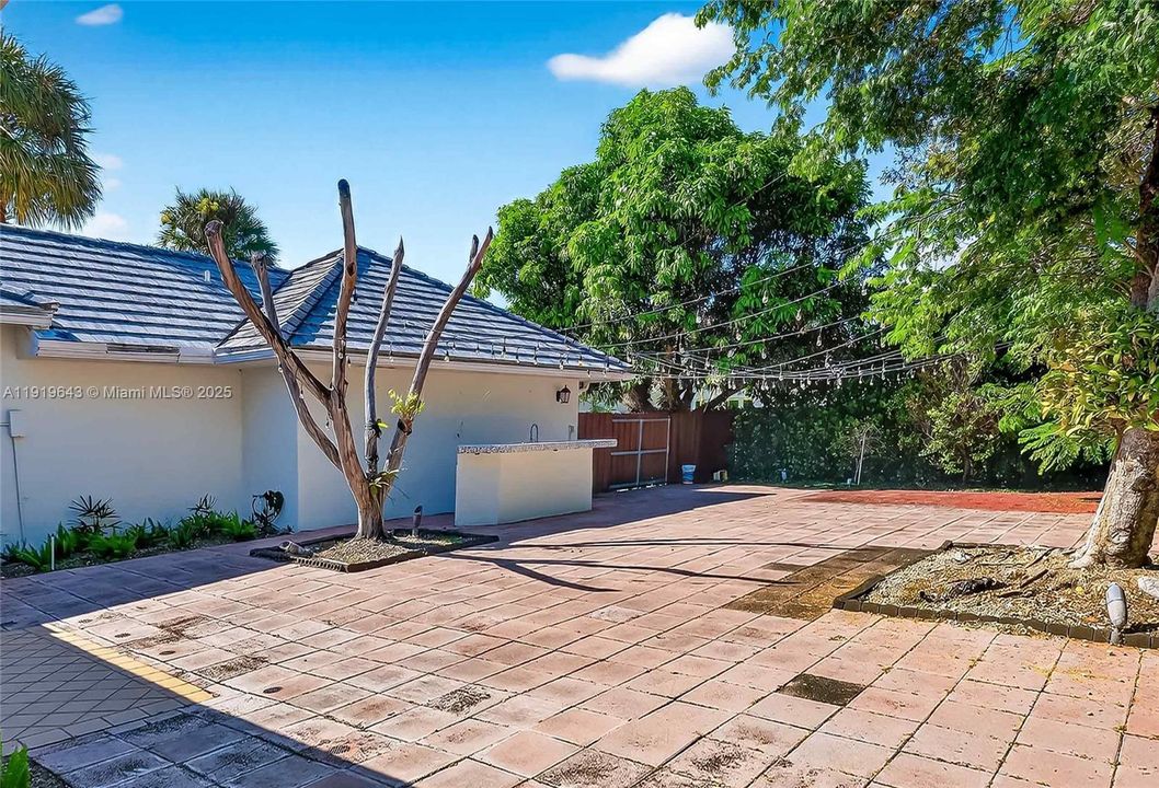 For Rent: $11,000 (4 beds, 4 baths, 2873 Square Feet)