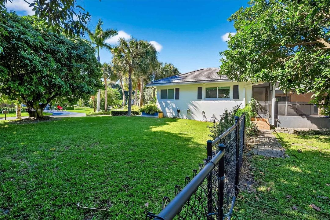 For Rent: $11,000 (4 beds, 4 baths, 2873 Square Feet)