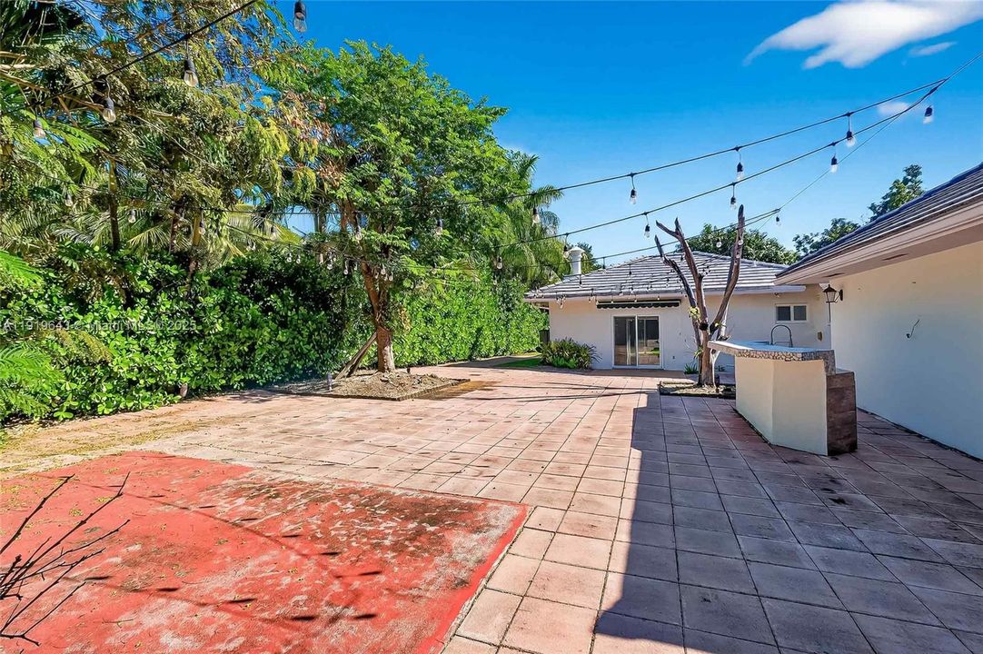 For Rent: $11,000 (4 beds, 4 baths, 2873 Square Feet)