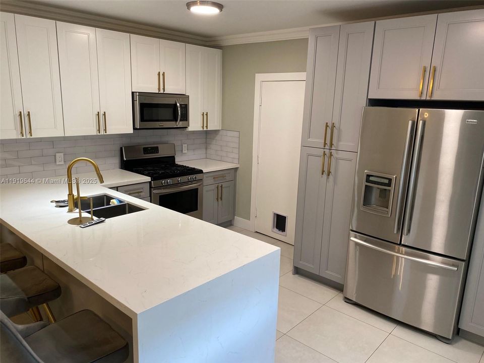 待售: $435,000 (3 贝兹, 2 浴室, 1627 平方英尺)