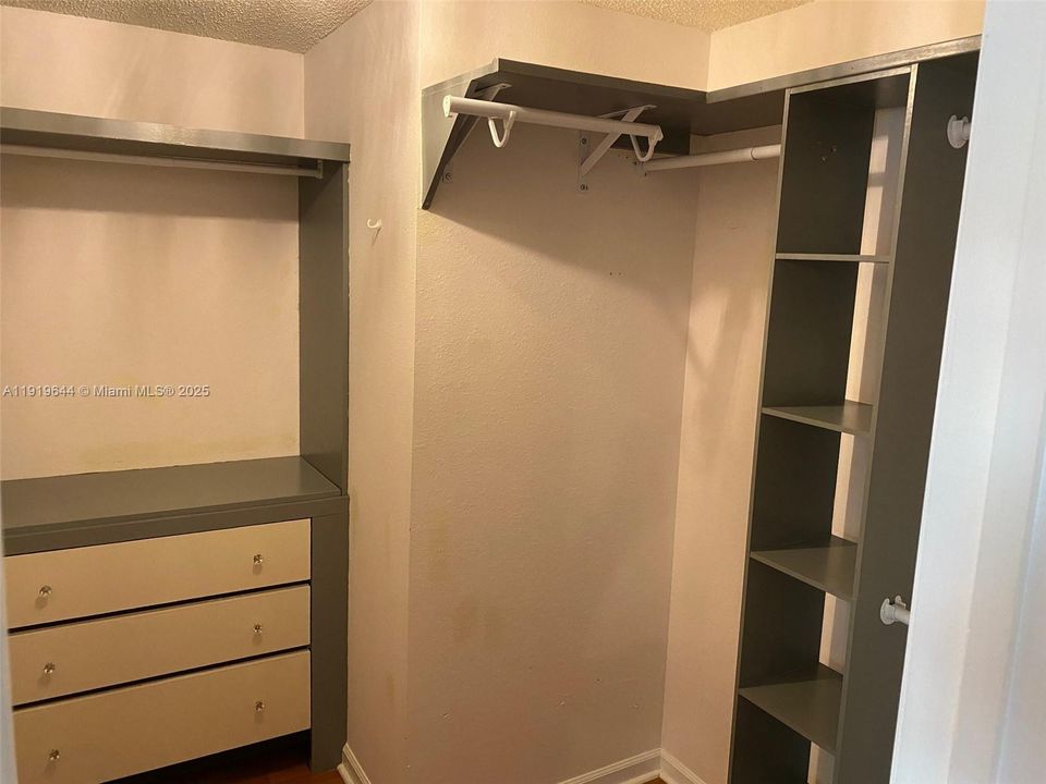 待售: $435,000 (3 贝兹, 2 浴室, 1627 平方英尺)