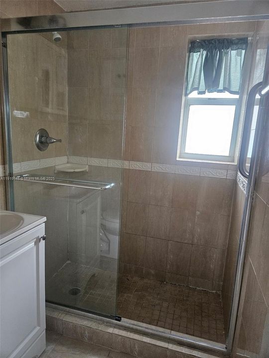 待售: $315,000 (1 贝兹, 1 浴室, 398 平方英尺)