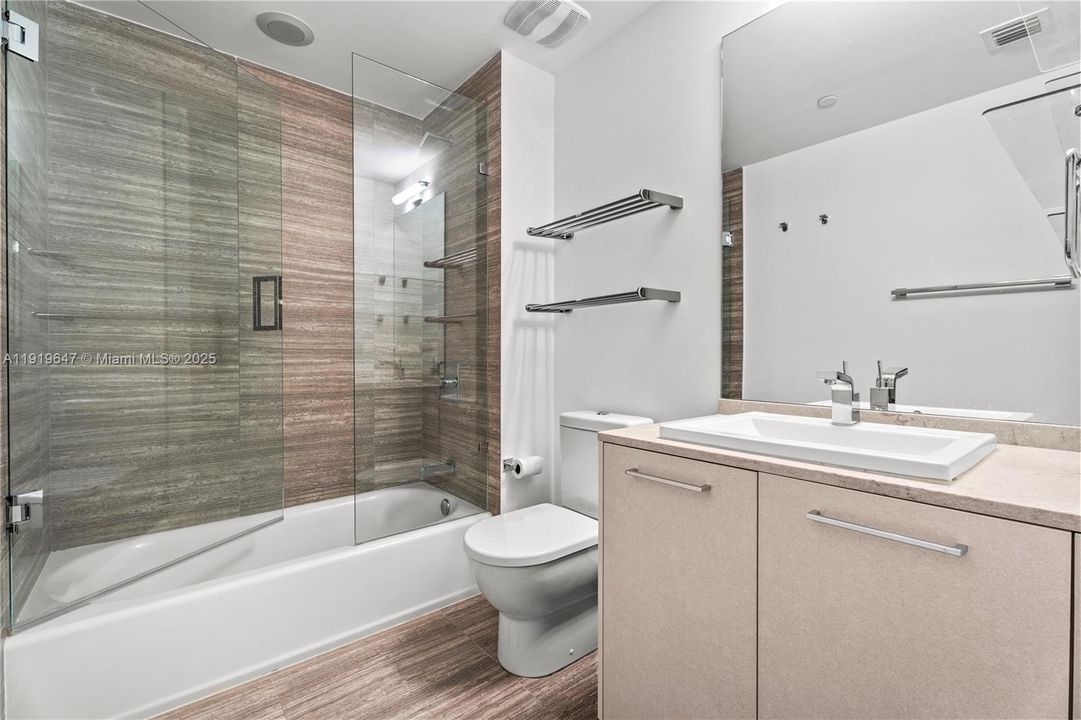 For Sale: $1,450,000 (3 beds, 3 baths, 1442 Square Feet)