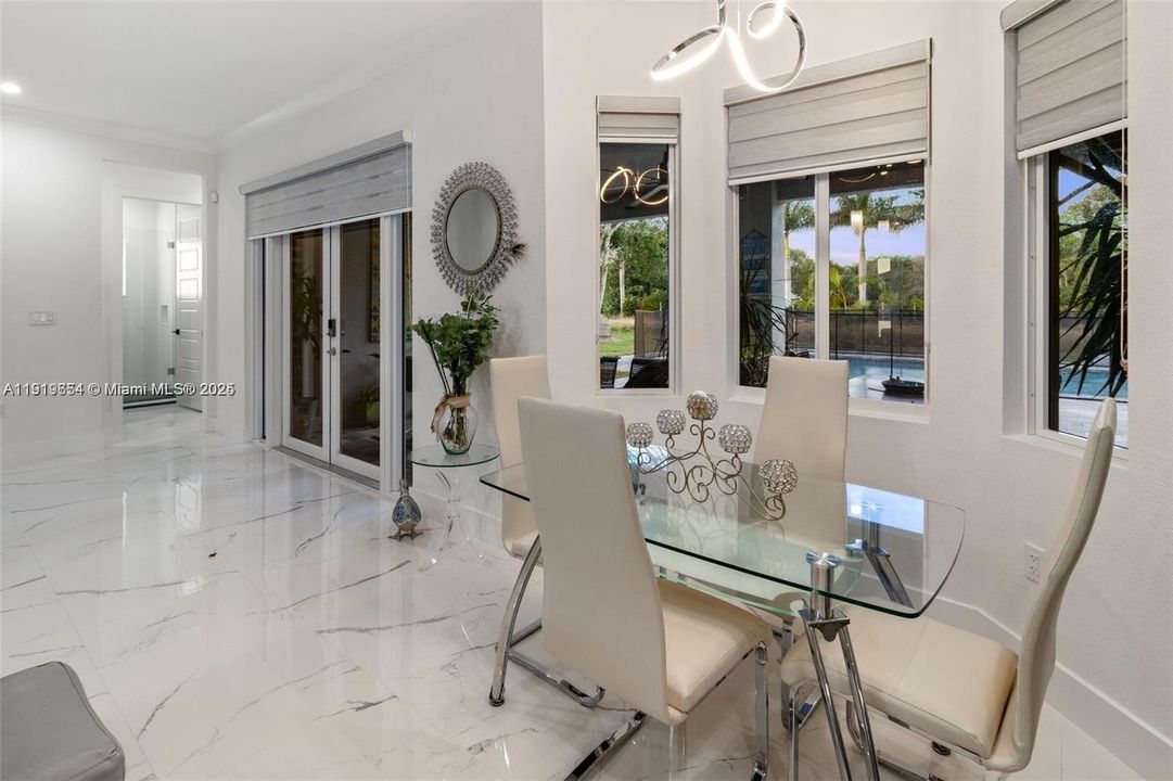 待售: $1,947,777 (5 贝兹, 3 浴室, 2863 平方英尺)