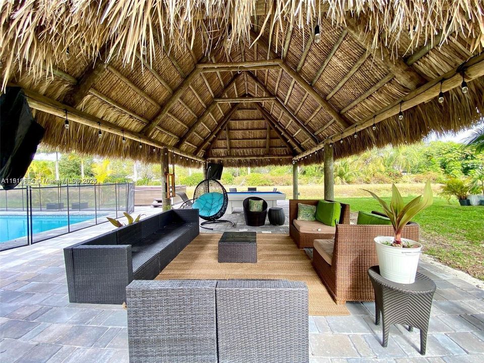 待售: $1,947,777 (5 贝兹, 3 浴室, 2863 平方英尺)