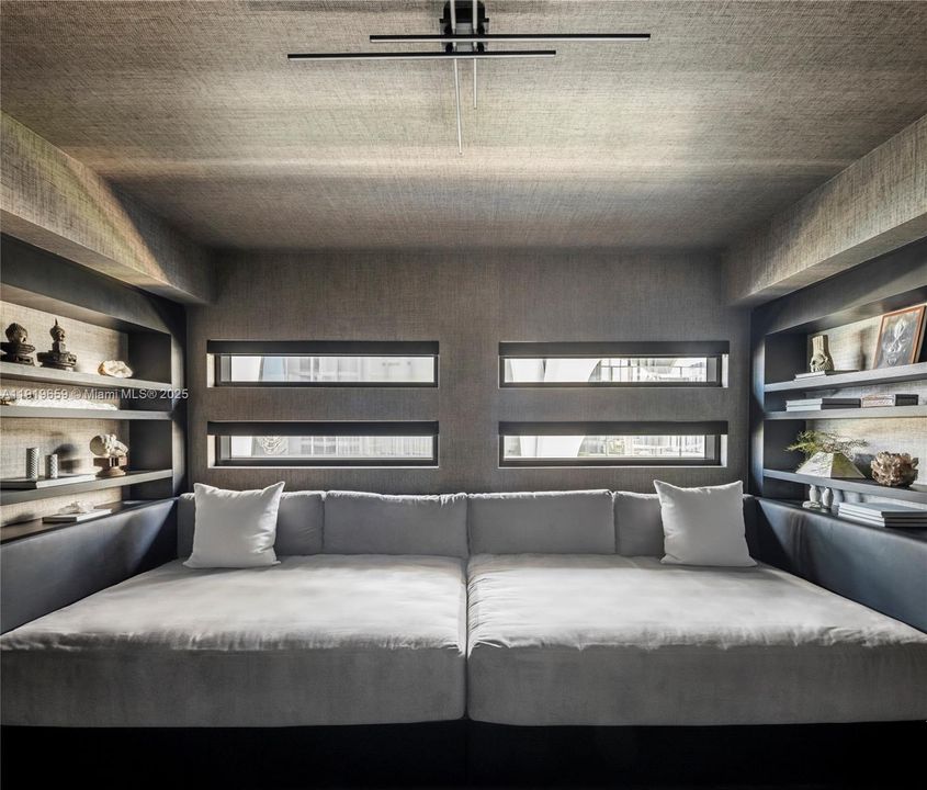 For Sale: $2,500,000 (2 beds, 2 baths, 1802 Square Feet)